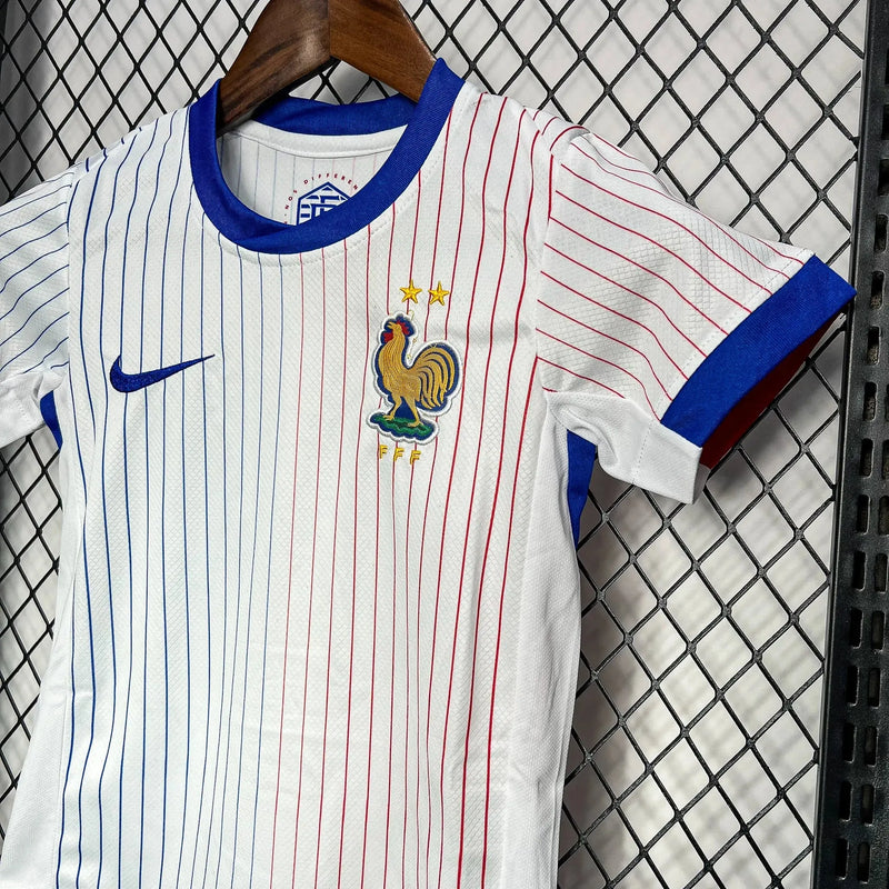 França Kit Infantil Reserva 24/25