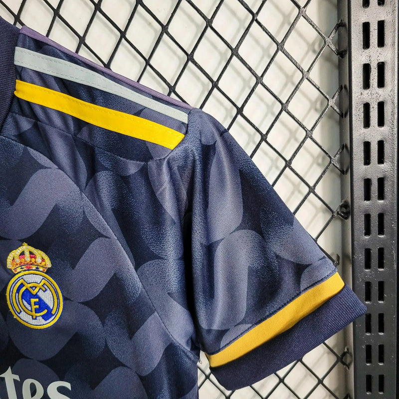 Real Madrid Kit Infantil Reserva 23/24